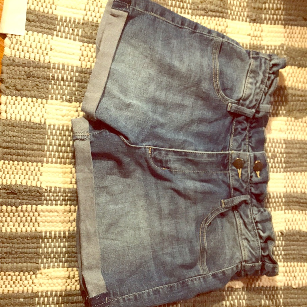 blue mom jeans with ruffles